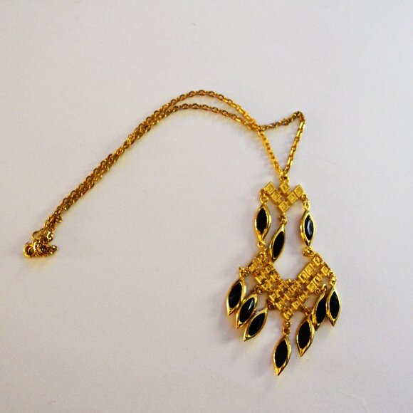 Necklace Gold Tone Geometric Owl Design 11 Inches Long - Picture 1 of 4